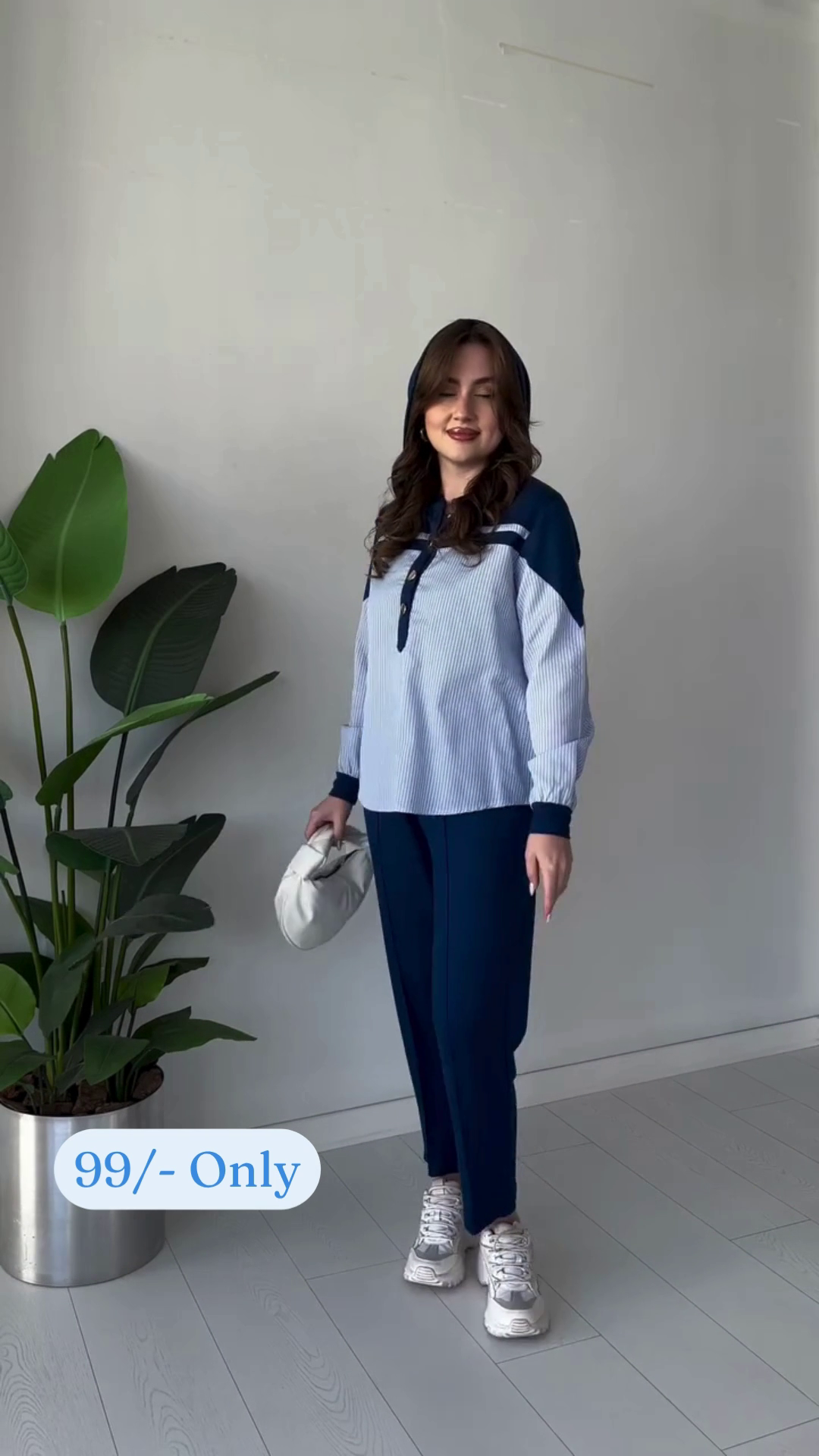 Urbane Modern Women’s Tops & Tunics | Stylish, Trendy & Versatile 💫 - Image 4