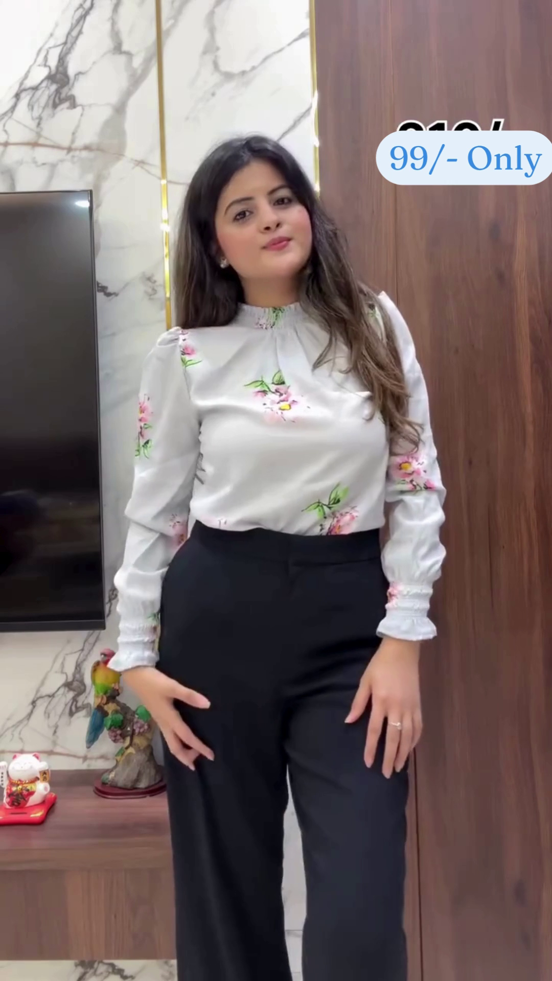 Sleeveless Crepe Top with White Button Accents | Summer Essential 🦋 - Image 5