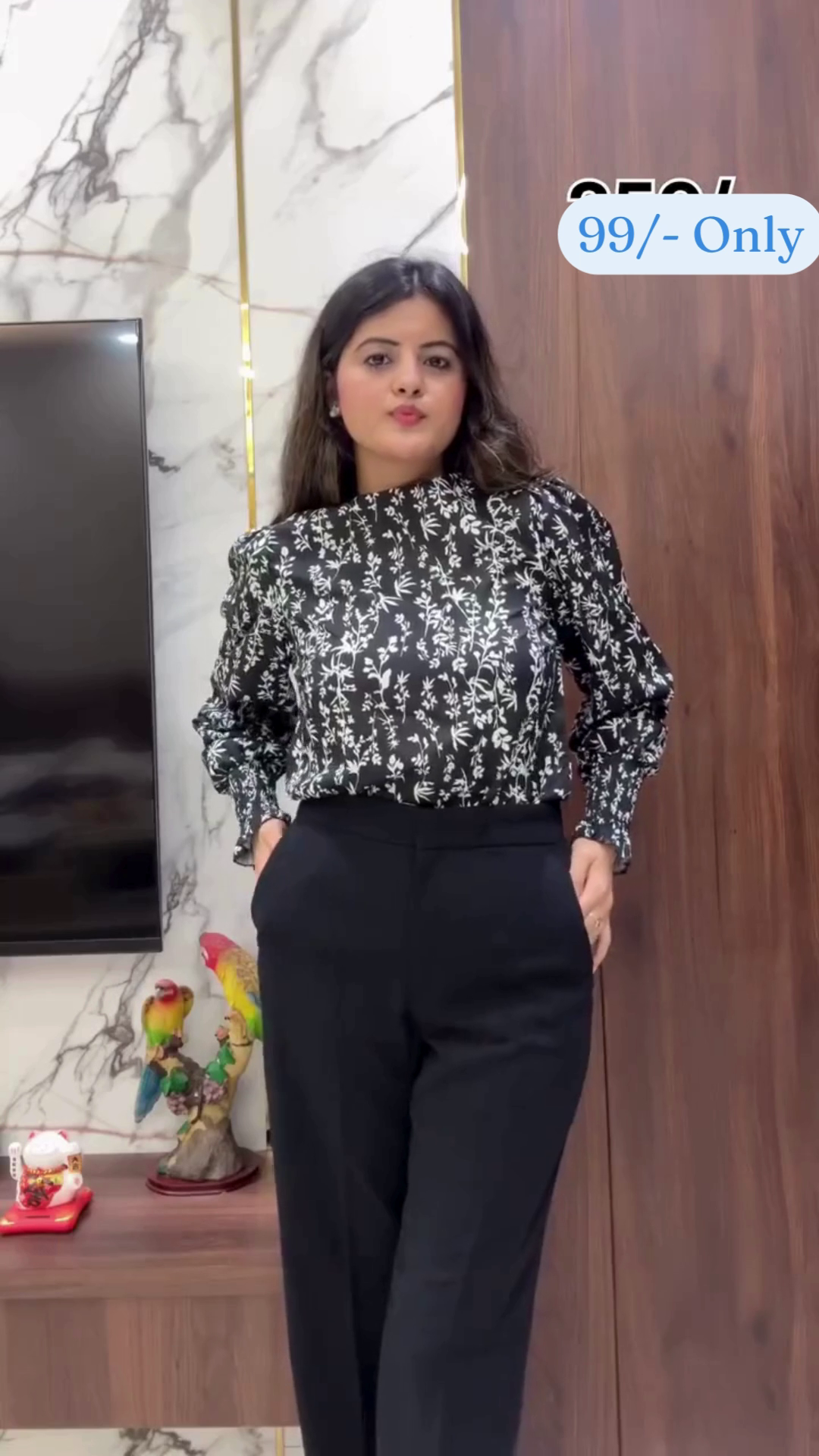 Sleeveless Crepe Top with White Button Accents | Summer Essential 🦋 - Image 2