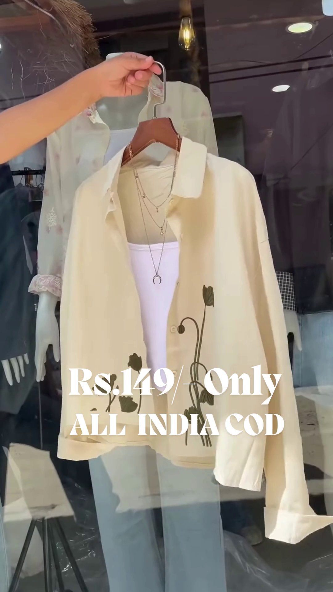 Dreams Clothing Women’s Sweatshirt | Cozy, Stylish & Premium Quality Winterwear for Effortless Everyday Comfort ❄️💫 - Image 2