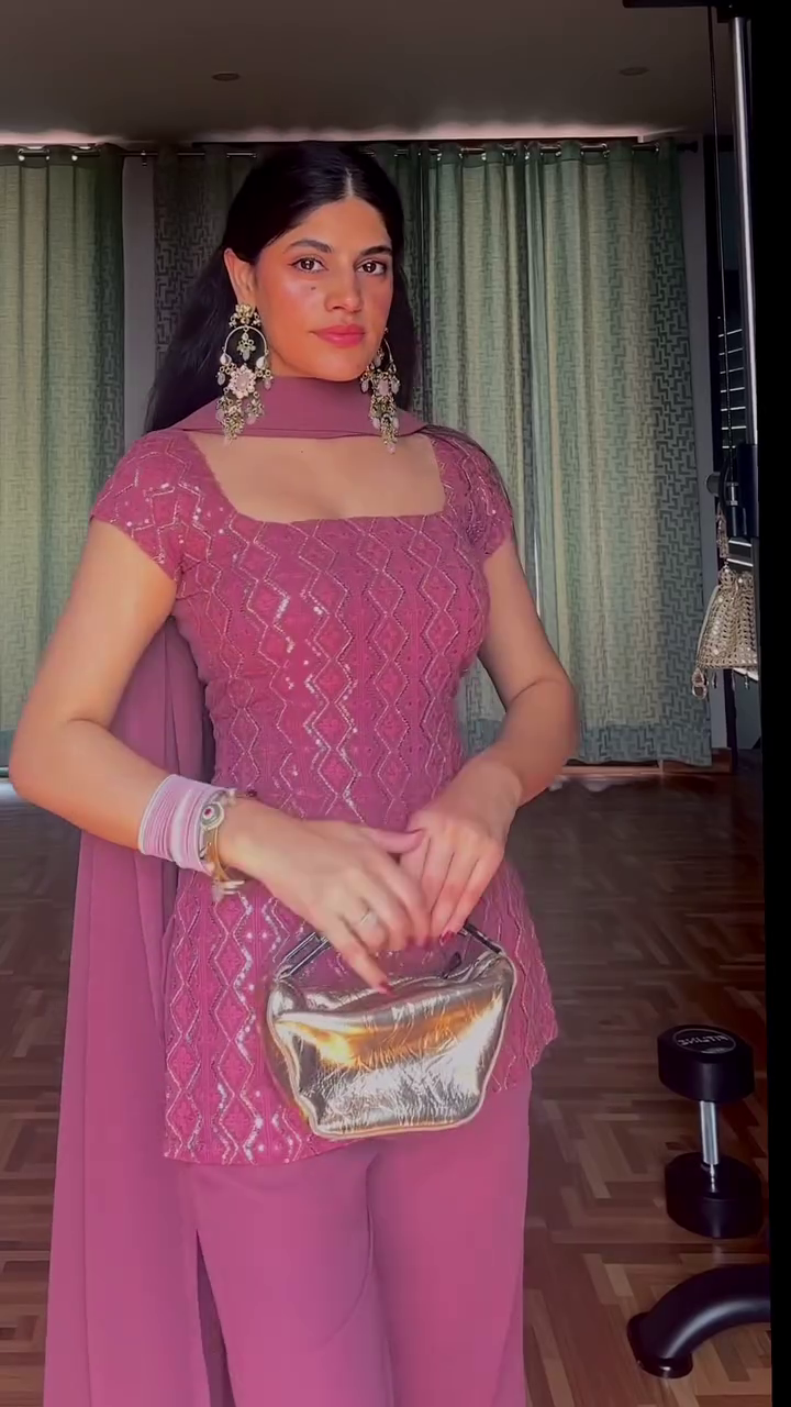 💿 GRWM in OG 90’s Fit – Vintage Vibes, Timeless Cool - Image 5