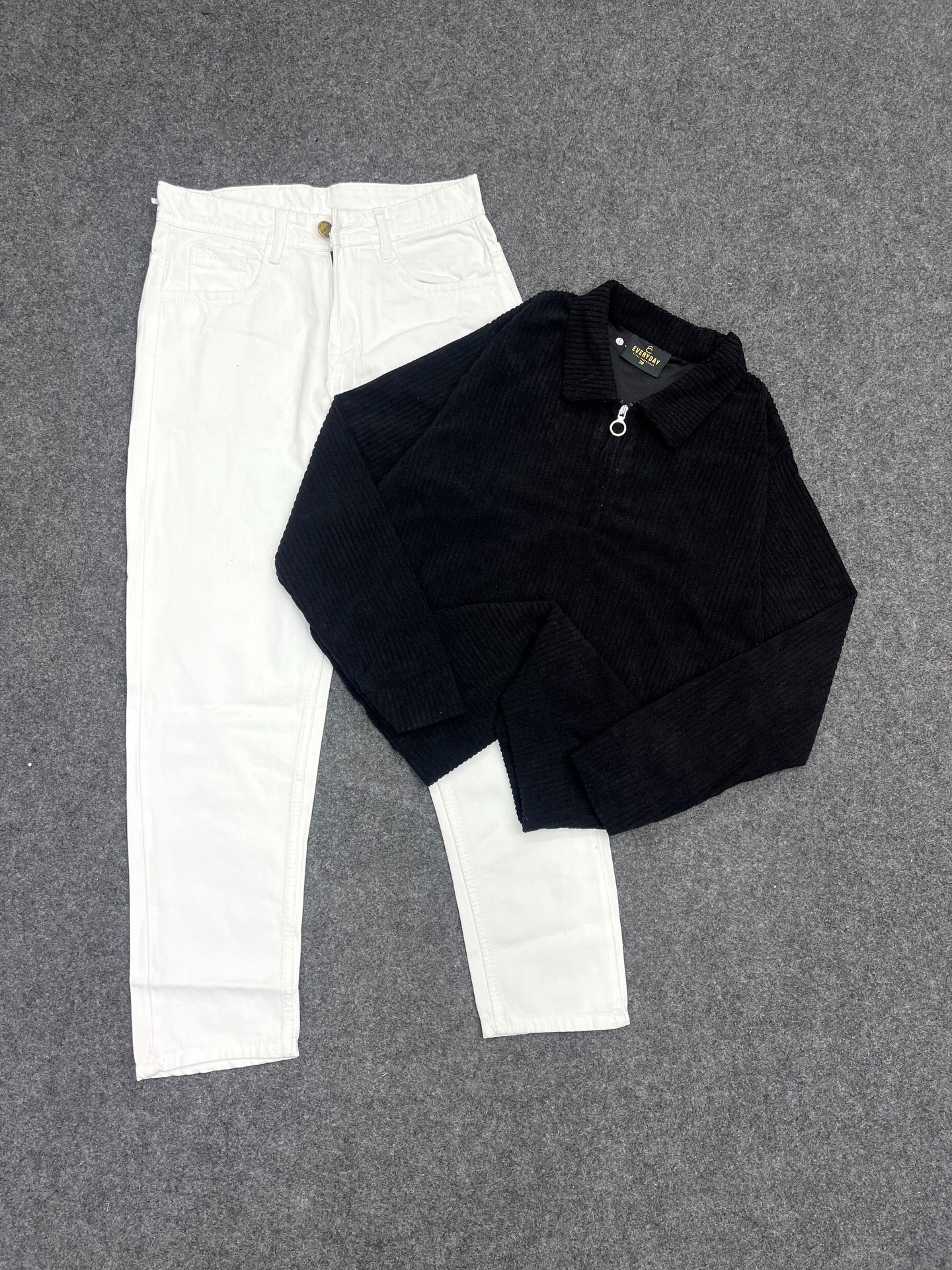 π€π€ Black Corduroy Half-Zip Jacket & White Jeans β Modern Casual with a Premium Edge π€π€