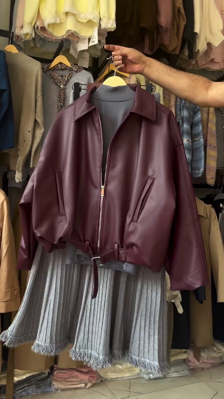 π·π§₯ Maroon Lightweight Faux Leather Jacket β Bold Style with Everyday Comfort π§₯π·