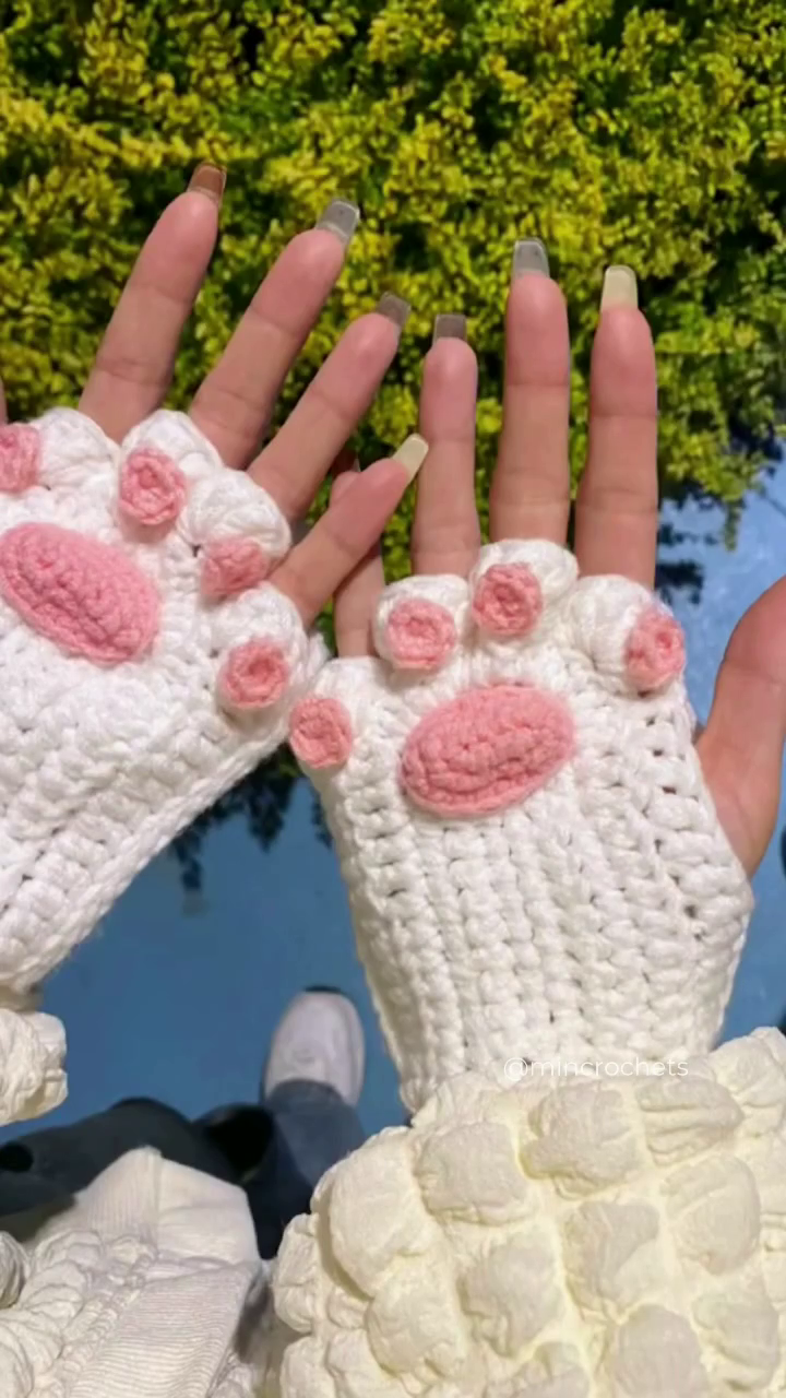 Handmade Crochet Cat Paw Fingerless Gloves – Adorable White with Pink Pads