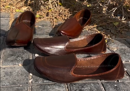 Brown Leather Men’s Juttis (Mojaris / Jalsas) – Timeless Handcrafted Indian Footwear 👞✨