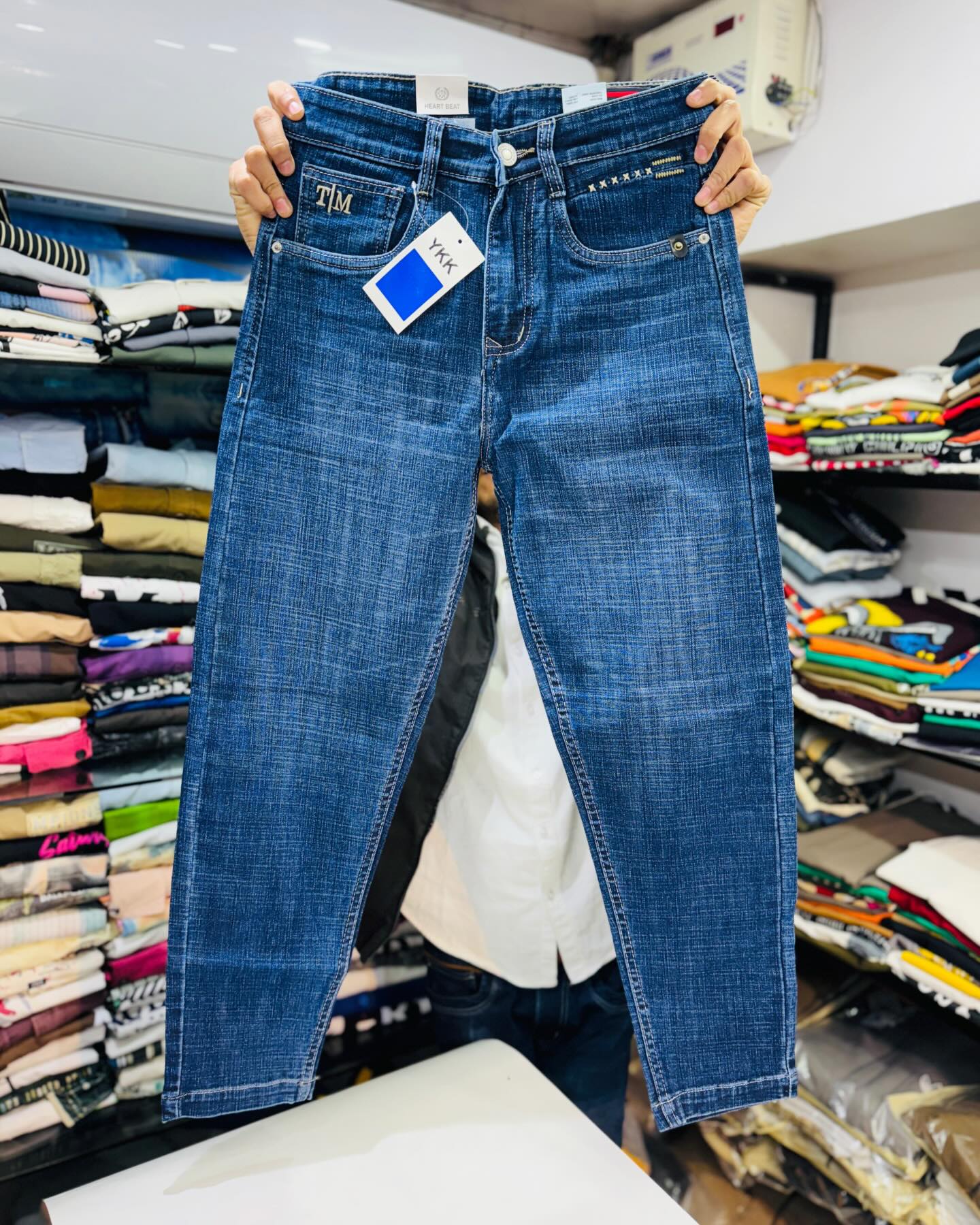 👖 Effortless Style Meets Ultimate Comfort – Blue Mom-Fit Jeans You’ll Love! - Image 2