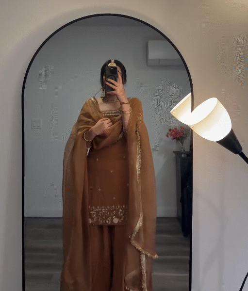 Women’s Georgette Kurti Set with Sequins & Moti Work – Elegant Straight Cut 🌟👗