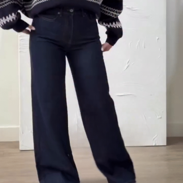 Women’s Dark Blue Wide-Leg Jeans – Effortless Style with a Modern Silhouette
