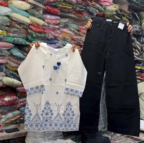 Timeless Elegance: White Cotton Embroidered Kurta with Black Wide-Leg Pants 🤍🖤