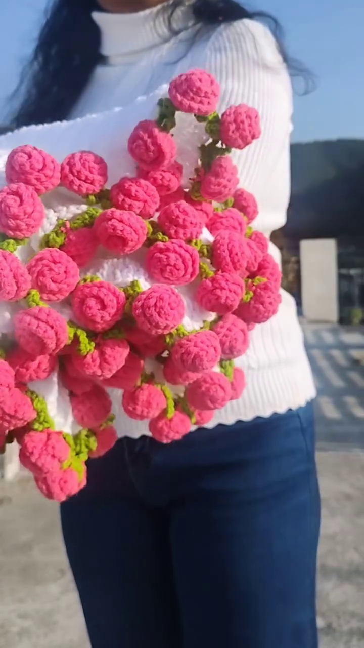 πΉ Elegant Rose Poncho β Cozy, Chic & Effortlessly Stylish β¨π§£ - Image 4