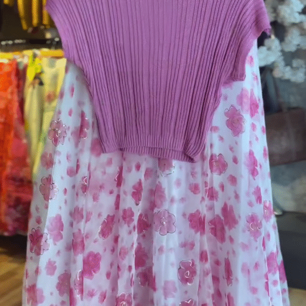 🌸 Pink Floral Print Ensemble – Ribbed Crop Top & Organza Skirt