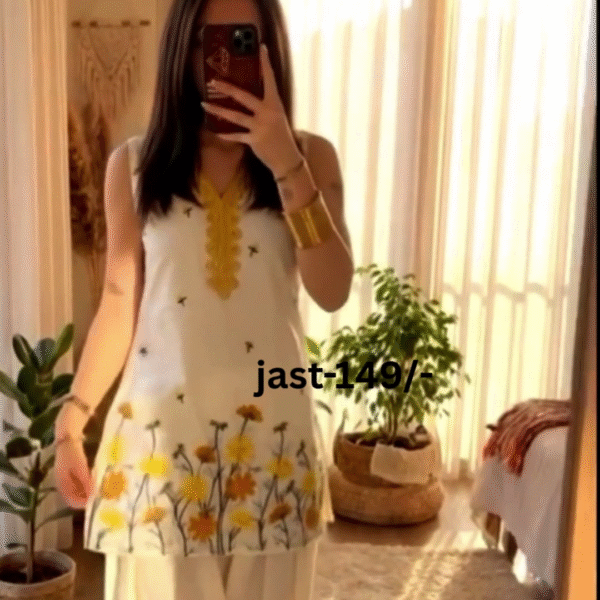 Floral Embroidered V-Neck Cotton Kurta with Patiala β Classic Comfort Meets Ethnic Elegance