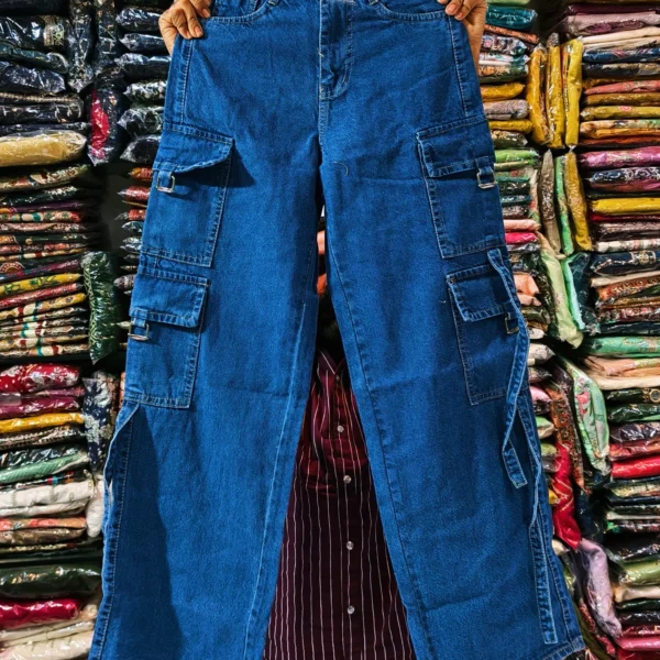 Trendy Light Blue Wide-Leg Denim Cargo Jeans – Utility Meets Street Style