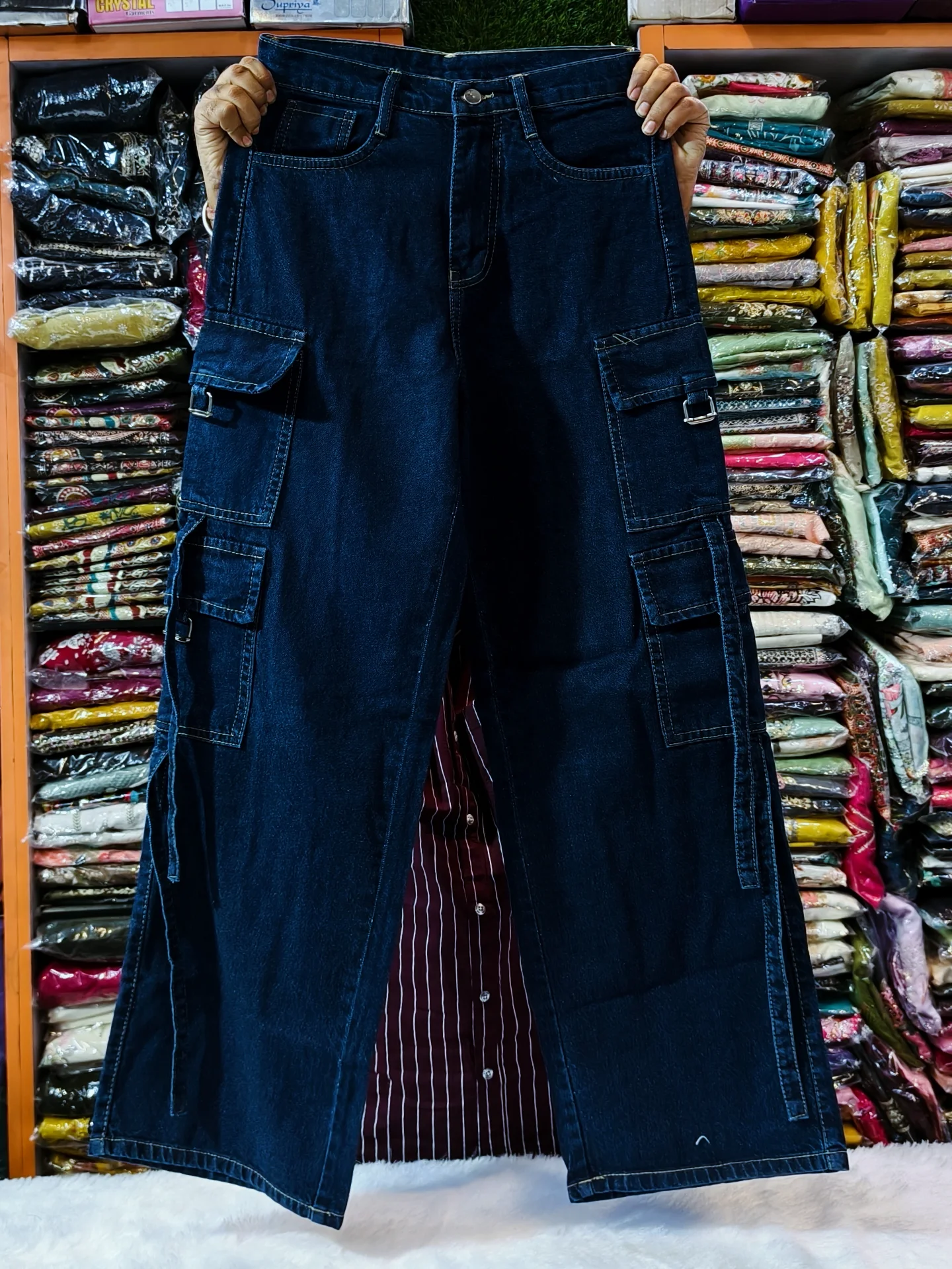 Trendy Light Blue Wide-Leg Denim Cargo Jeans – Utility Meets Street Style - Image 3