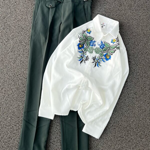 🌿 Elegant & Fresh: White Embroidered Cotton Shirt with Dark Green Trousers 🤍