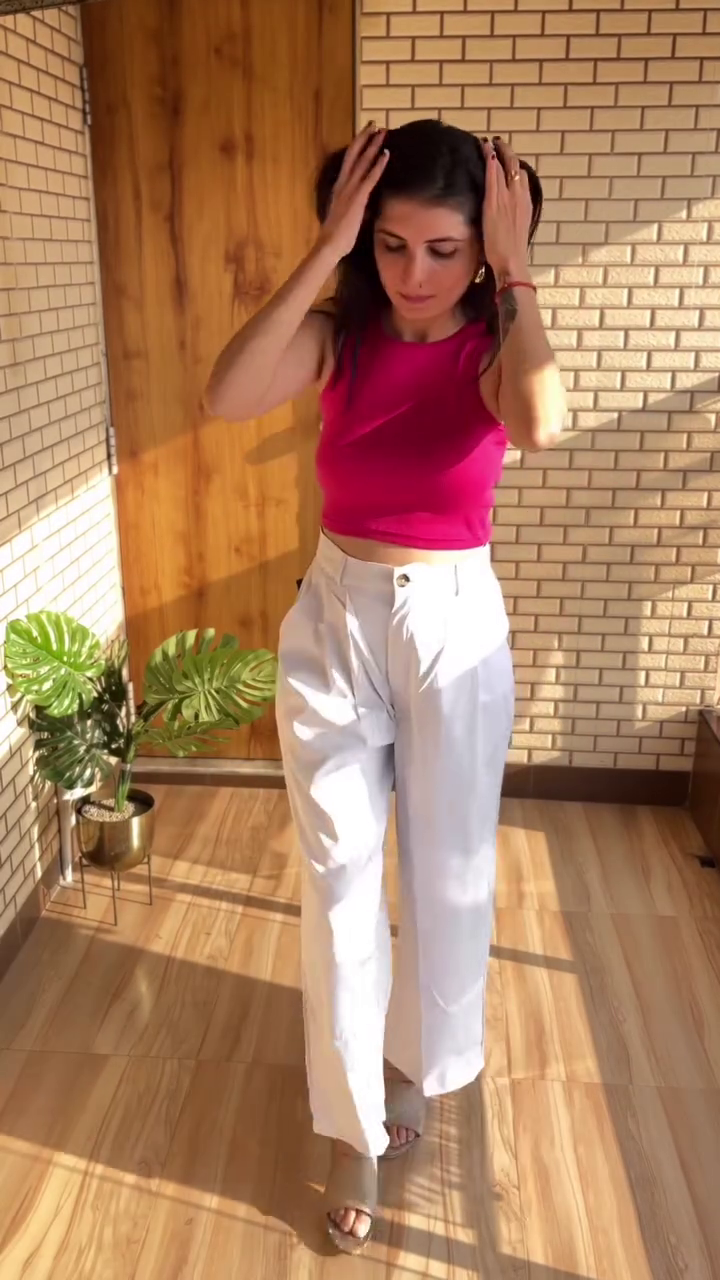 Women’s Relaxed Straight Fit Pleated High-Rise Korean Trousers – Chic, Comfortable & Effortlessly Stylish - Image 4