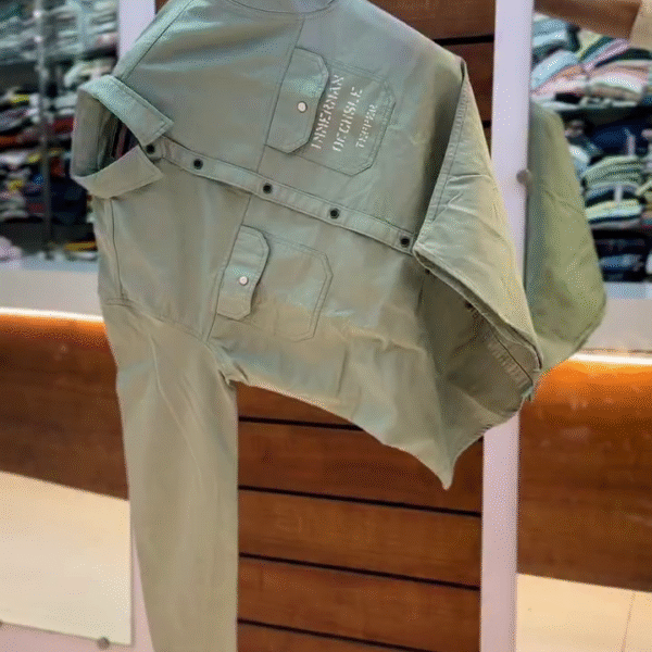 👕 Light Green Casual Button-Down Shirt | Fresh Everyday Comfort with Smart Casual Style